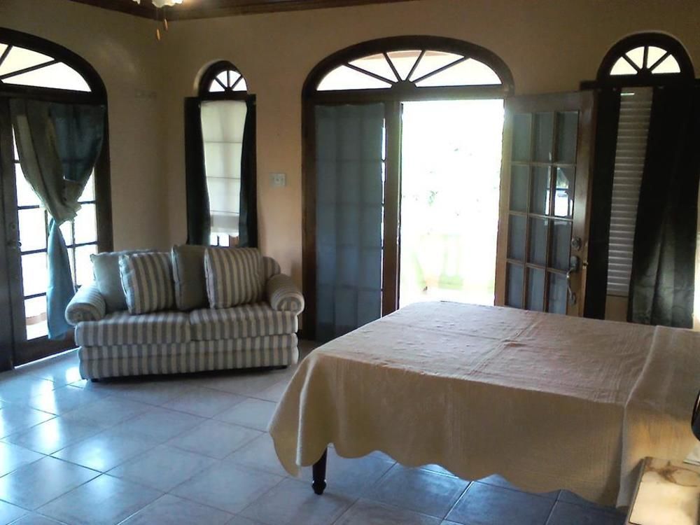Dolphin Bay Yoga Guest House Drapers Bagian luar foto